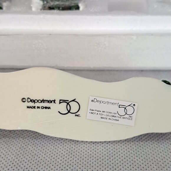 Department 56 Village Accessories #52722 Holly Split Rail Fence Set of 4 - Picture 12 of 12